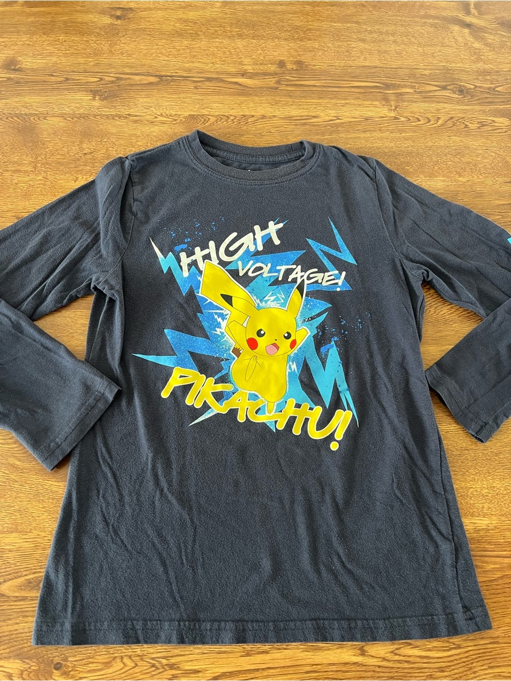 Boys size Medium Pikachu High Voltage Long Sleeve Shirt